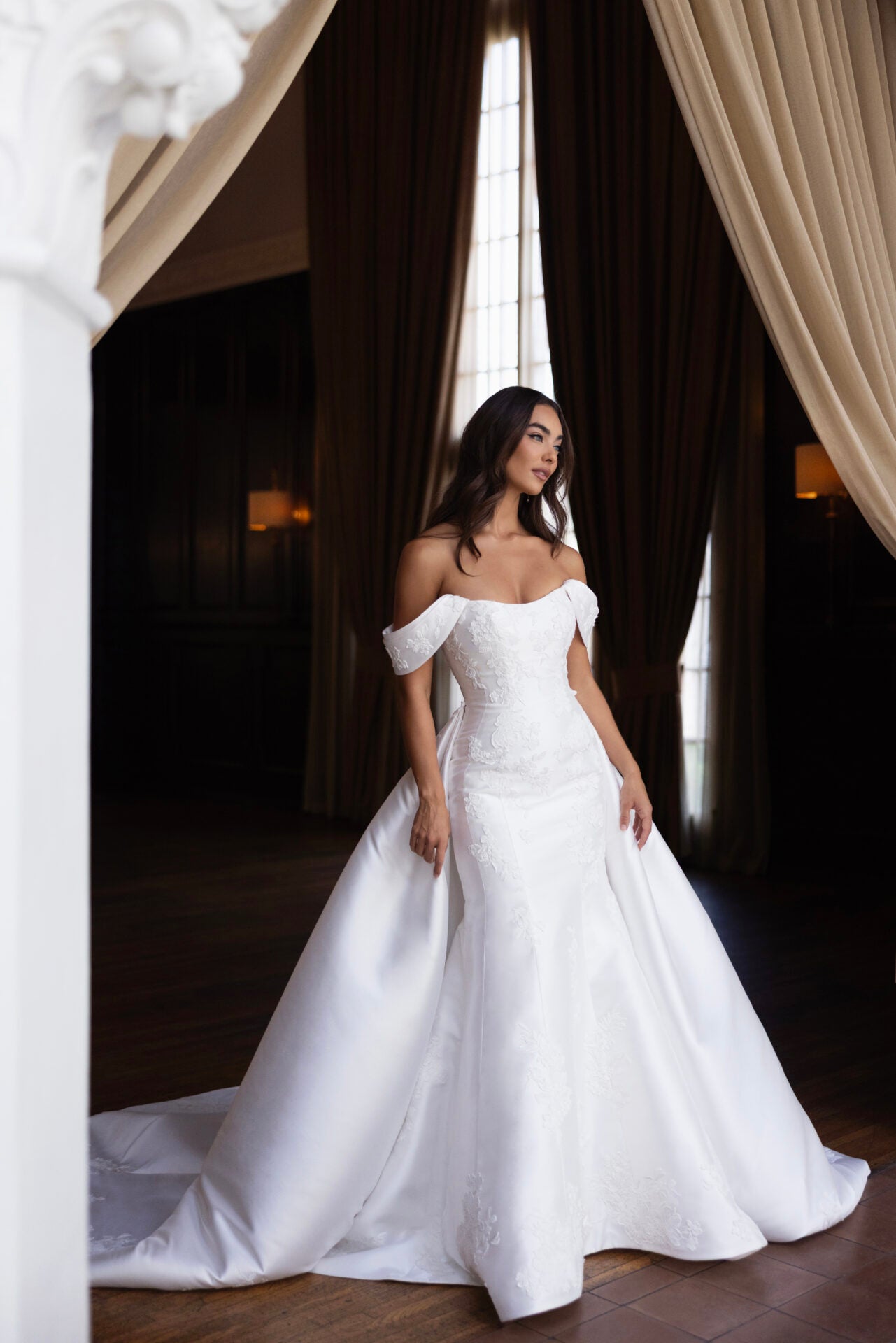 Elegant Matte Lace and Mikado Fit-and-Flare Wedding Dress with Detachable Overskirt