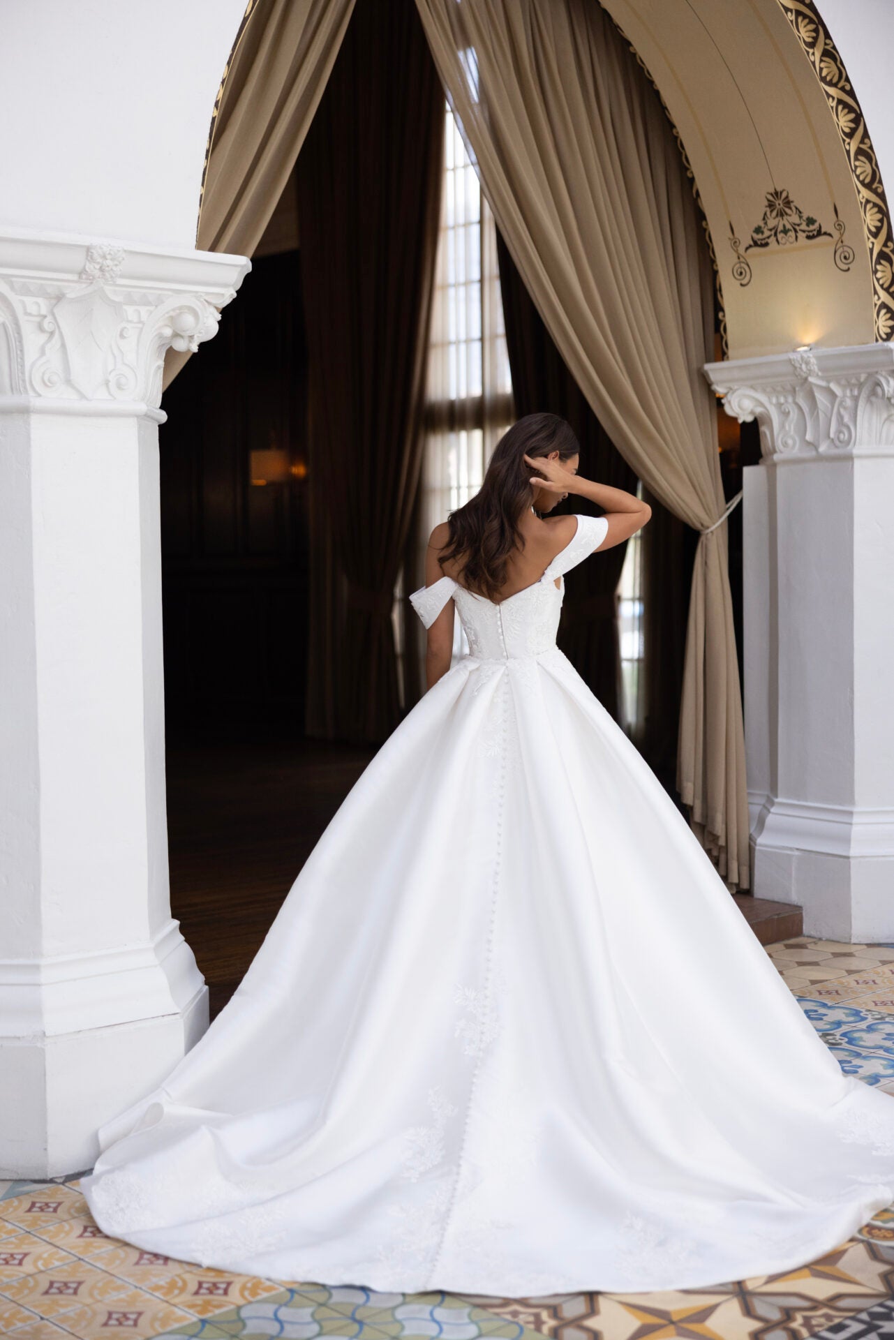 Elegant Matte Lace and Mikado Fit-and-Flare Wedding Dress with Detachable Overskirt