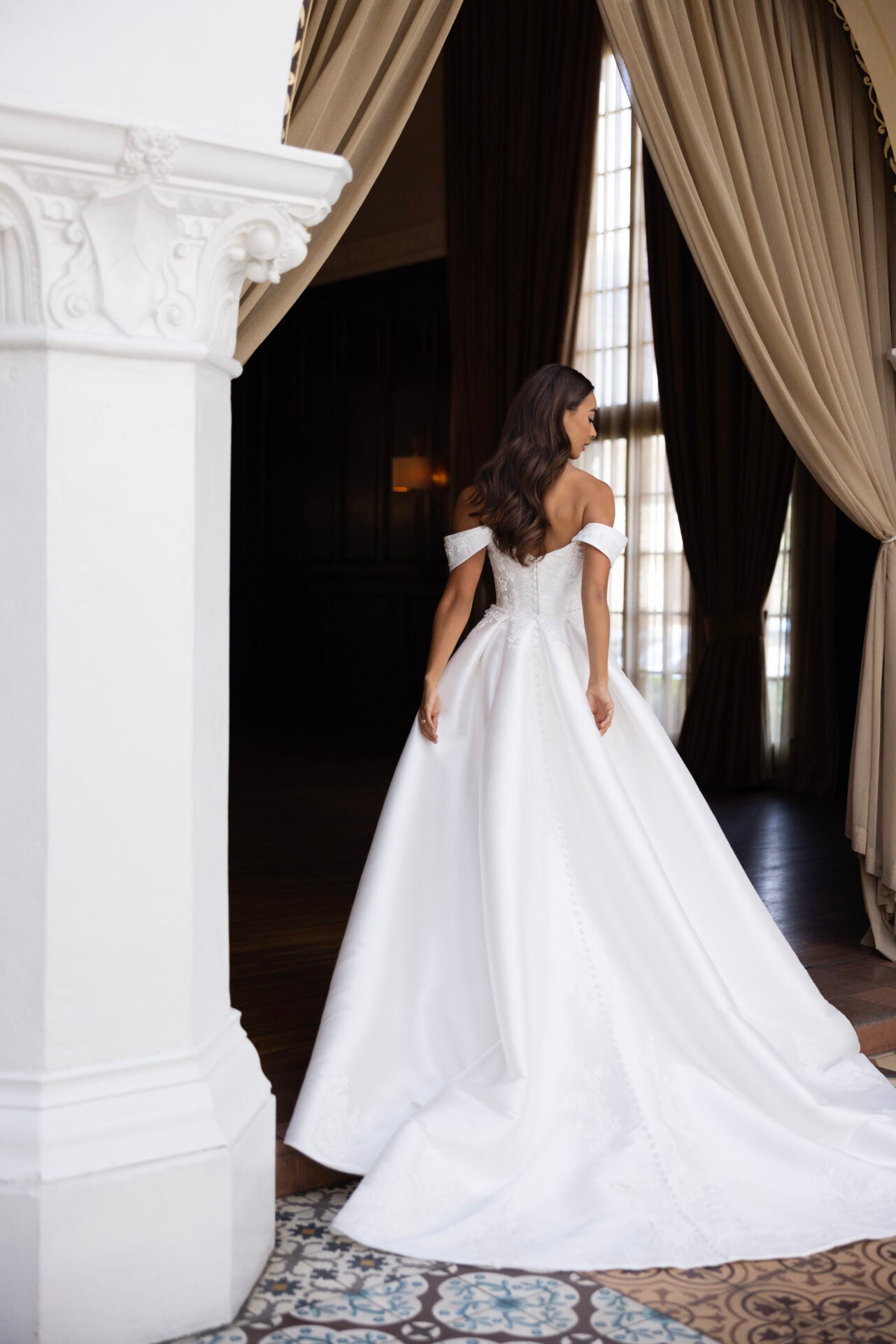 Elegant Matte Lace and Mikado Fit-and-Flare Wedding Dress with Detachable Overskirt