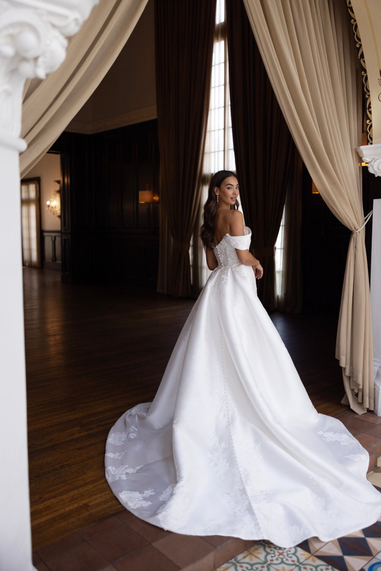 Elegant Matte Lace and Mikado Fit-and-Flare Wedding Dress with Detachable Overskirt
